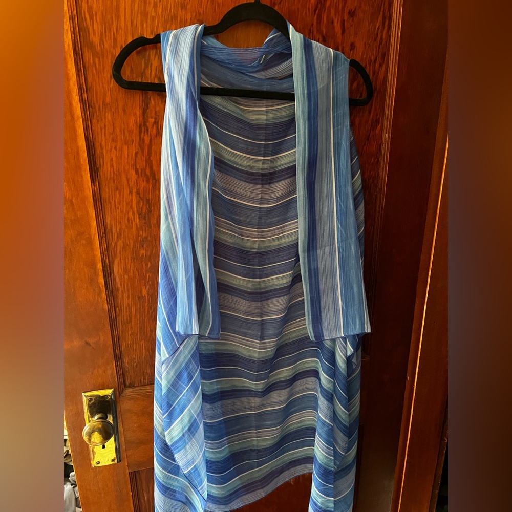 Flowy, scarf/wrap in fun summery colors
